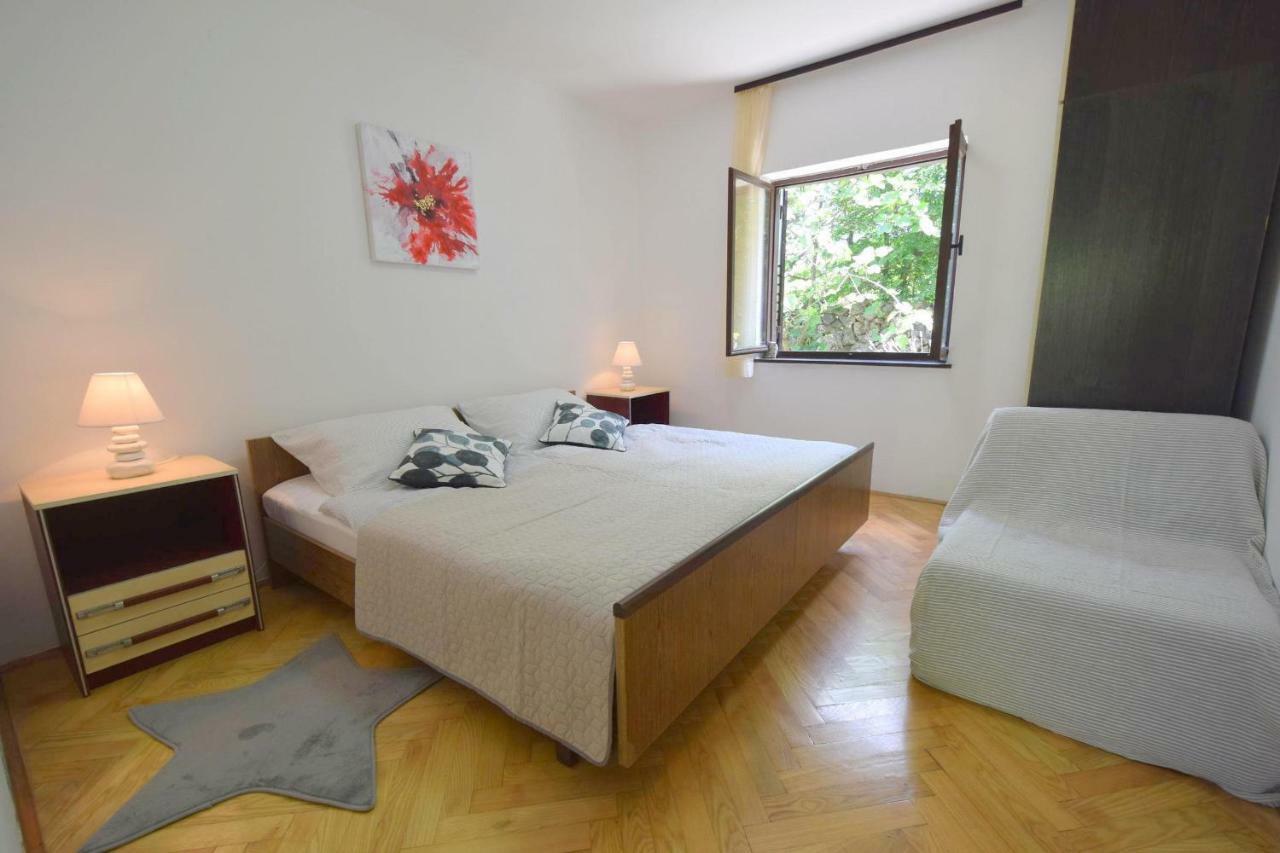 Apartments Jadanec Malinska Eksteriør bilde